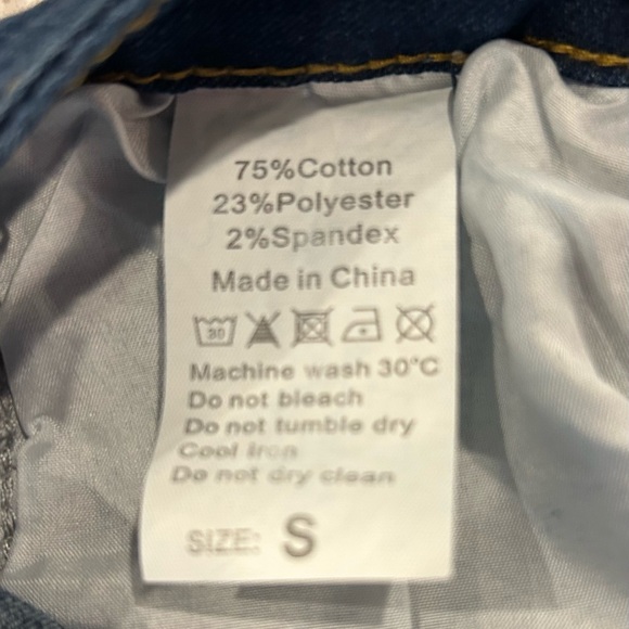 Gorgeous Embroidered Bootcut Jeans - Picture 11 of 11